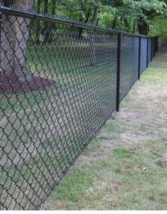 Metal mesh fence